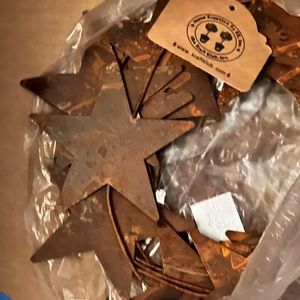 NWT Rusty Large Star Garland - Pack of 2 - each measuring 12’L